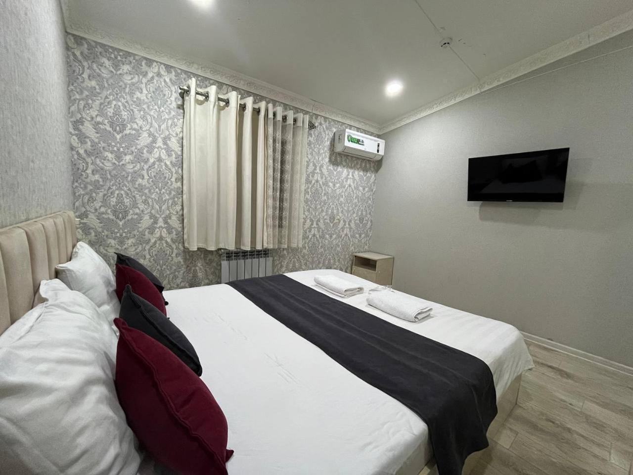 Fenix Hotel Tashkent Exterior photo